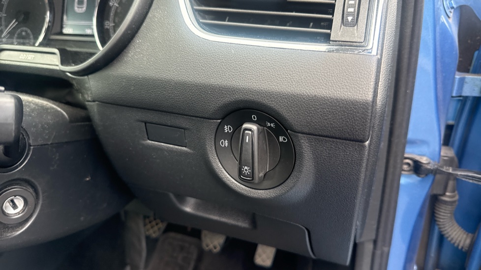 Skoda Octavia 1.6 TDI CR SE 5dr Diesel Hatchback - Image 32