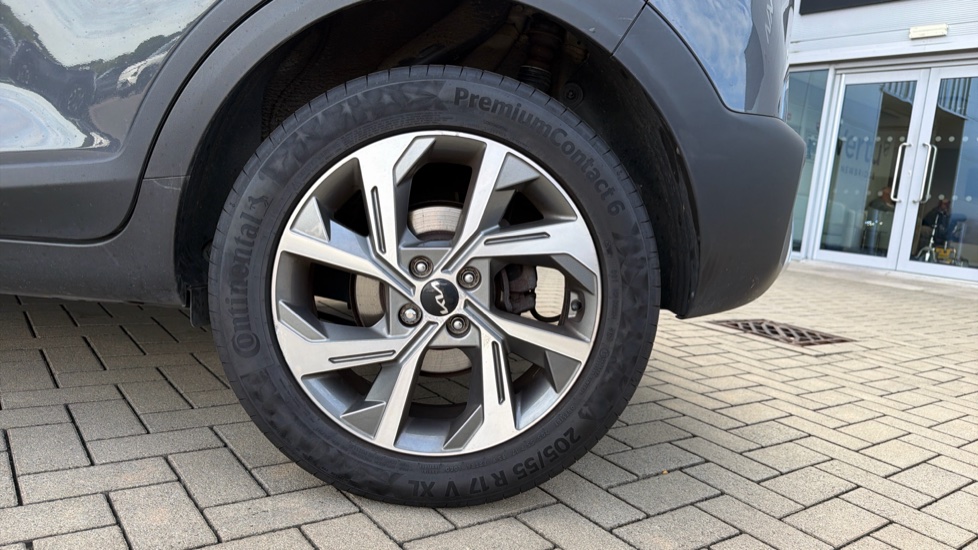 Kia Stonic 1.0T GDi 48V GT-Line S 5dr Petrol Estate - Image 7