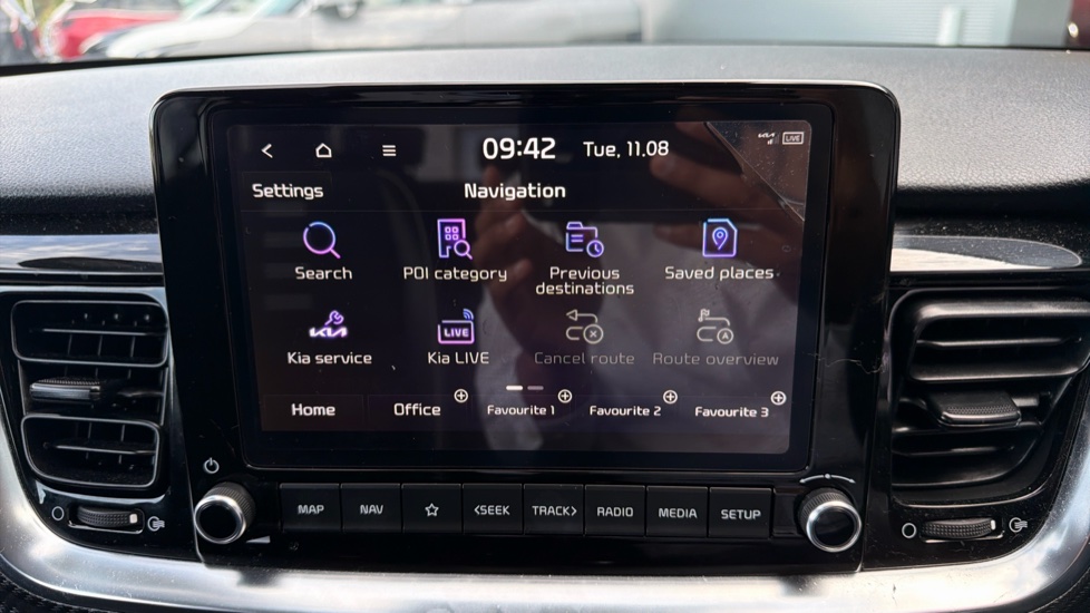 Kia Stonic 1.0T GDi 48V GT-Line S 5dr Petrol Estate - Image 24