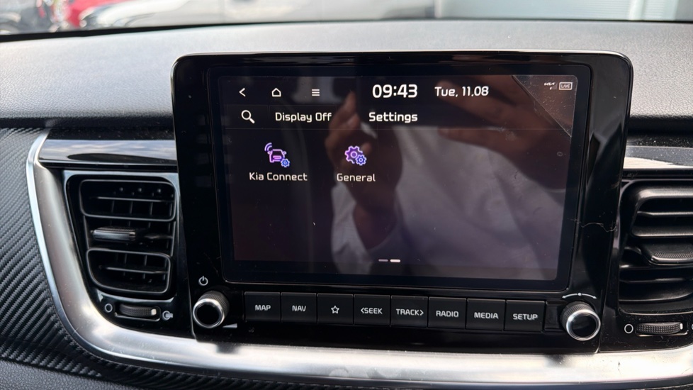 Kia Stonic 1.0T GDi 48V GT-Line S 5dr Petrol Estate - Image 30