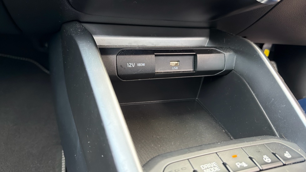 Kia Stonic 1.0T GDi 48V GT-Line S 5dr Petrol Estate - Image 42