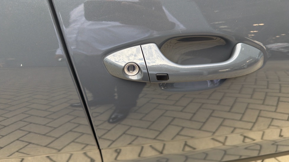 Kia Stonic 1.0T GDi 48V GT-Line S 5dr Petrol Estate - Image 43