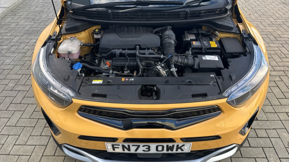 Kia Stonic 1.0T GDi 48V GT-Line S 5dr DCT Petrol Estate - Image 8