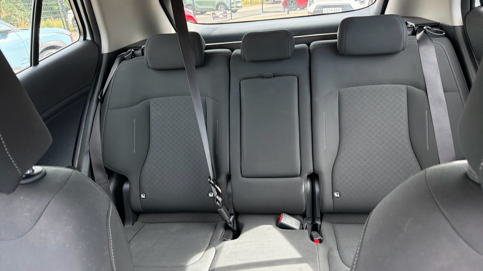 Kia Sportage 1.6T GDi ISG 2 5dr Petrol Estate - Image 15