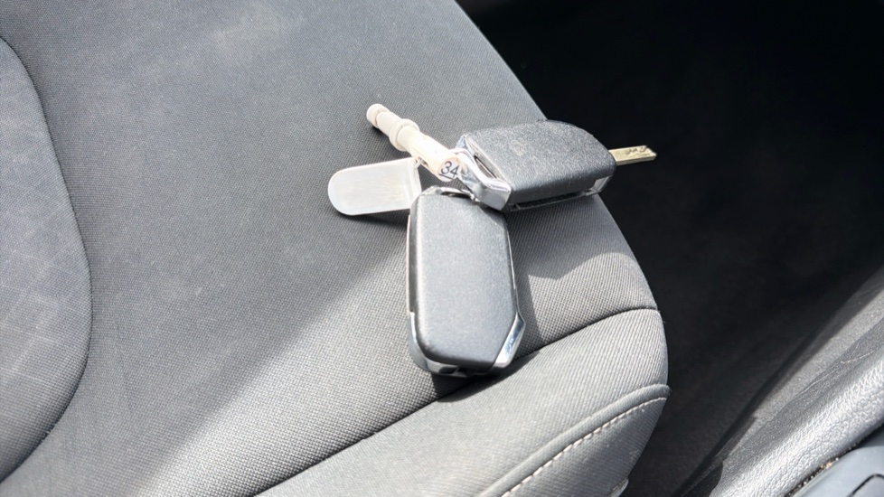 Kia Sportage 1.6T GDi ISG 2 5dr Petrol Estate - Image 20
