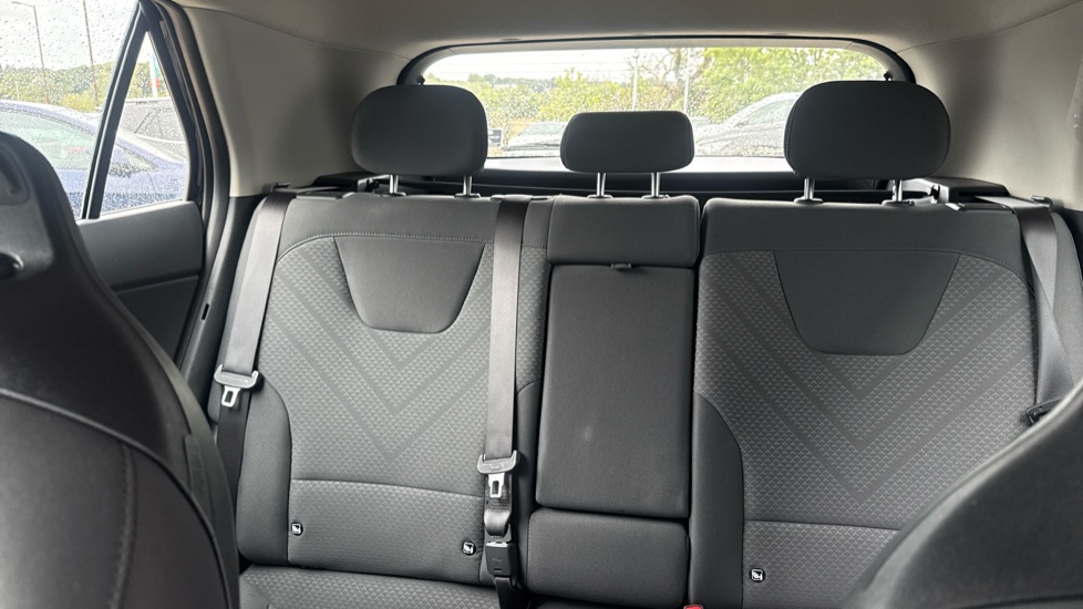 Kia Niro 1.6 GDi 168 PHEV 2 5dr DCT Estate - Image 15