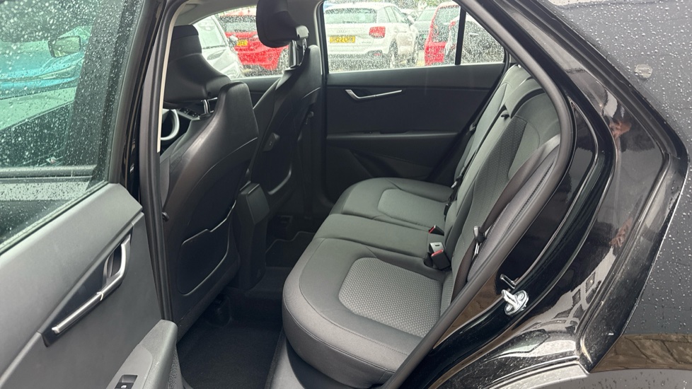 Kia Niro 1.6 GDi 168 PHEV 2 5dr DCT Estate - Image 16