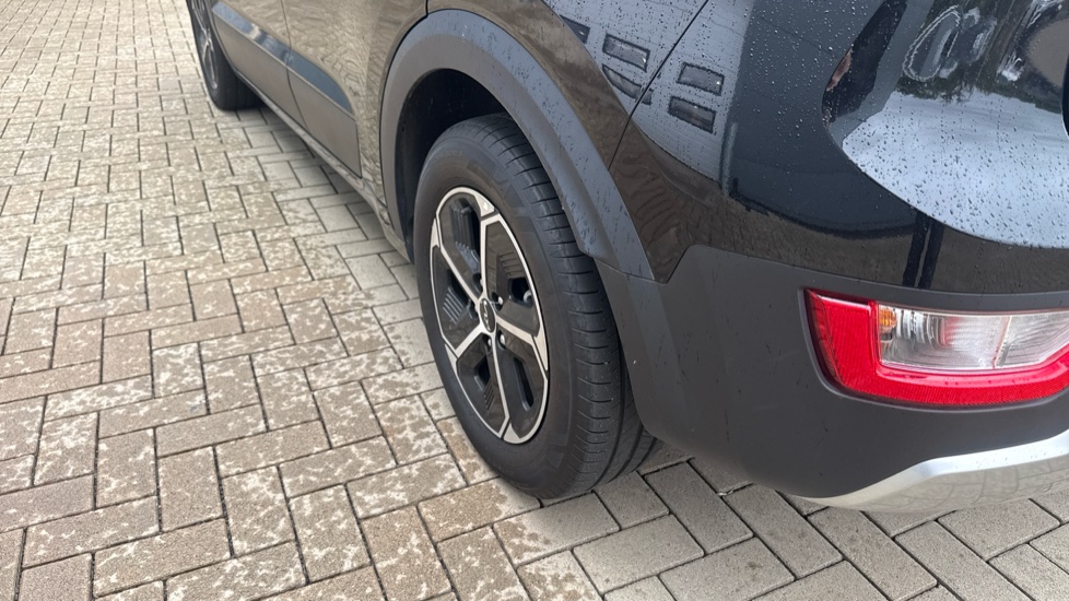 Kia Niro 1.6 GDi 168 PHEV 2 5dr DCT Estate - Image 23