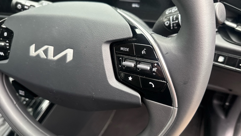 Kia Niro 1.6 GDi 168 PHEV 2 5dr DCT Estate - Image 38