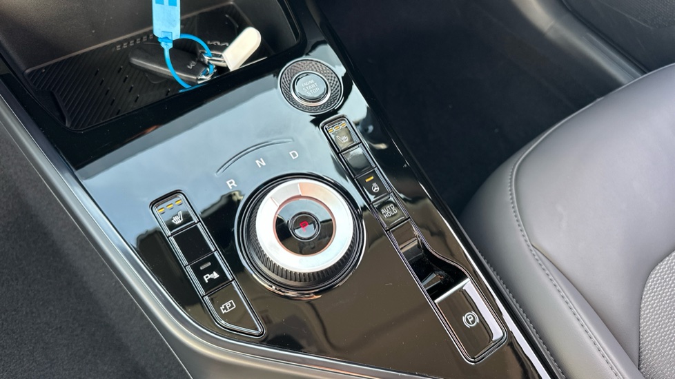 Kia Niro 1.6 GDi 127 Hybrid 3 5dr DCT Hybrid Estate - Image 13