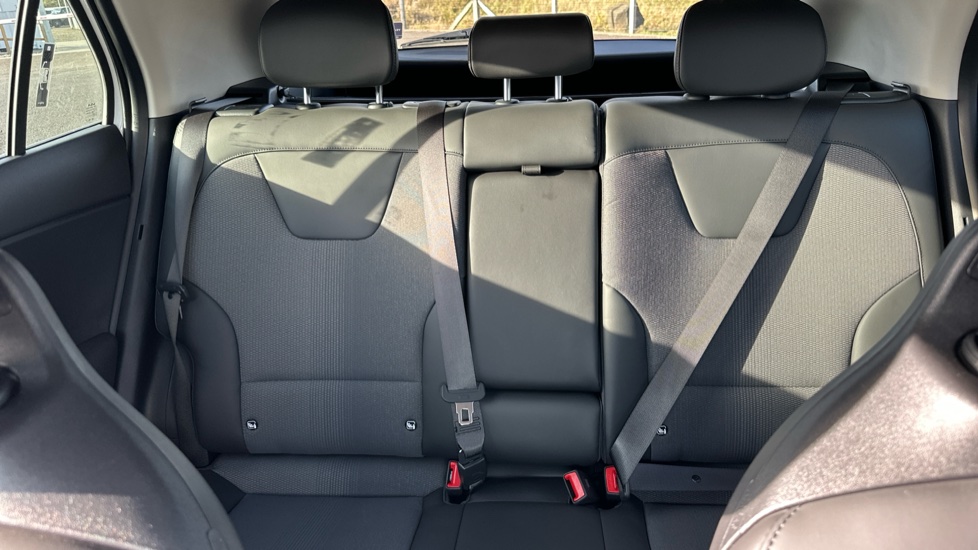 Kia Niro 1.6 GDi 127 Hybrid 3 5dr DCT Hybrid Estate - Image 15