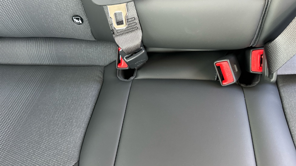 Kia Niro 1.6 GDi 127 Hybrid 3 5dr DCT Hybrid Estate - Image 17