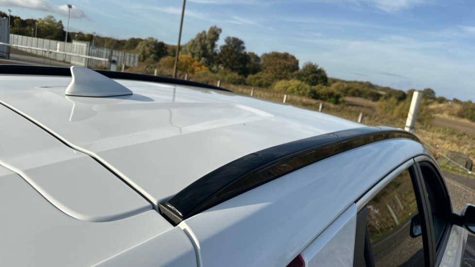 Kia Niro 1.6 GDi 127 Hybrid 3 5dr DCT Hybrid Estate - Image 40