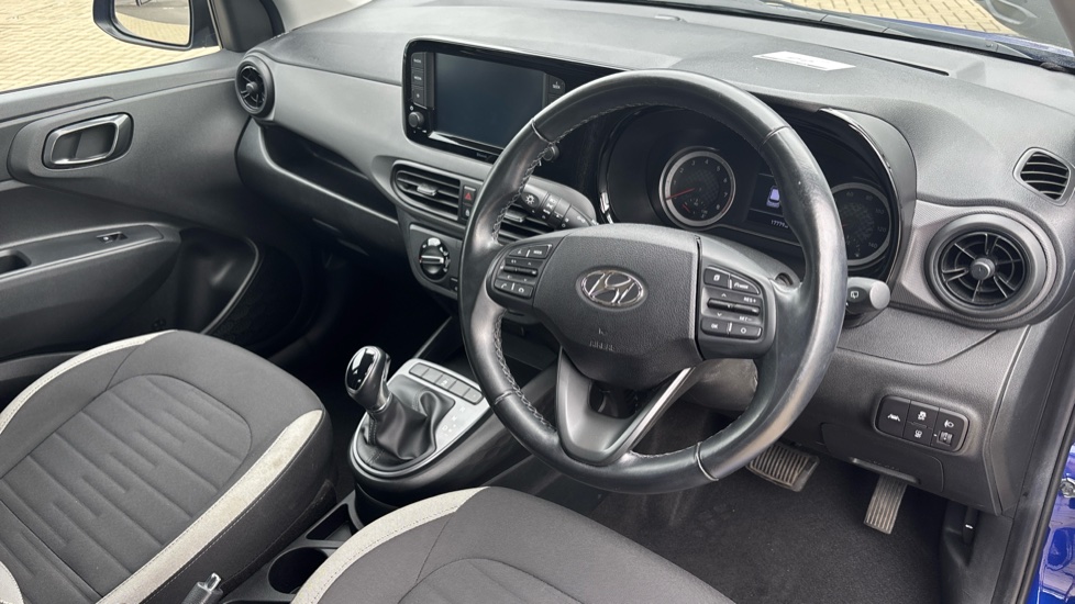 Hyundai i10 1.0 MPi SE Connect 5dr Auto Petrol Hatchback - Image 11