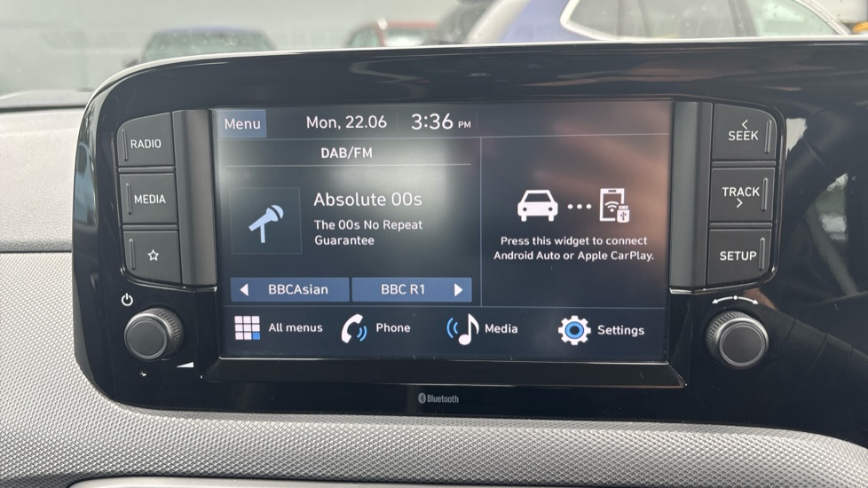 Hyundai i10 1.0 MPi SE Connect 5dr Auto Petrol Hatchback - Image 12