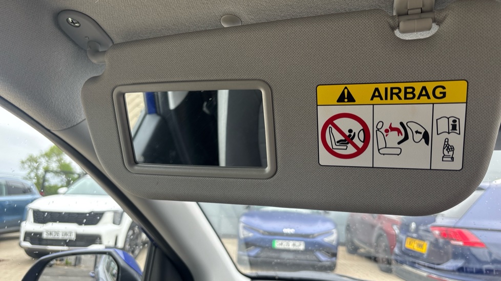 Hyundai i10 1.0 MPi SE Connect 5dr Auto Petrol Hatchback - Image 32