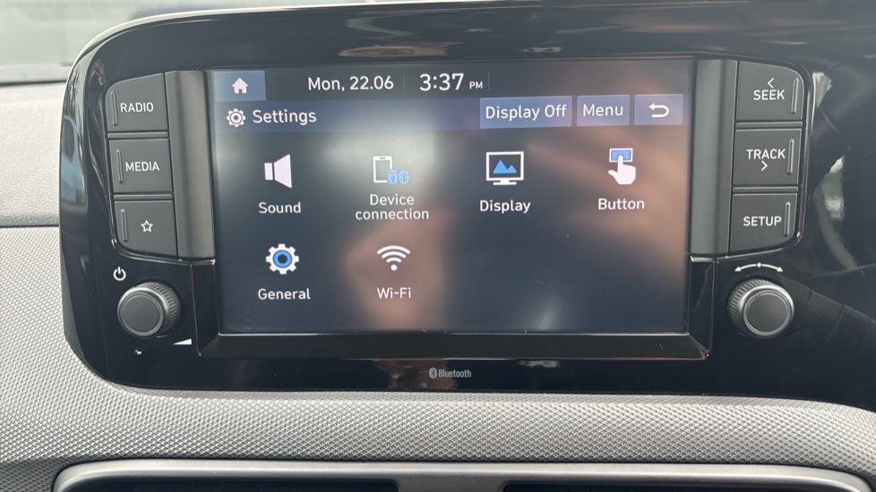 Hyundai i10 1.0 MPi SE Connect 5dr Auto Petrol Hatchback - Image 33