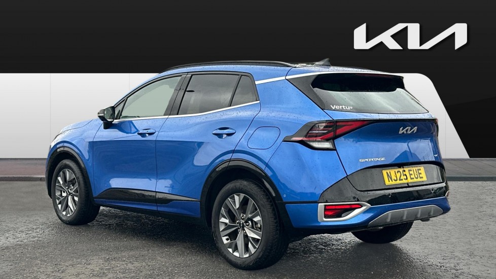 Kia Sportage 1.6T GDi 207 HEV GT-Line S 5dr Auto AWD Hybrid Estate - Image 2
