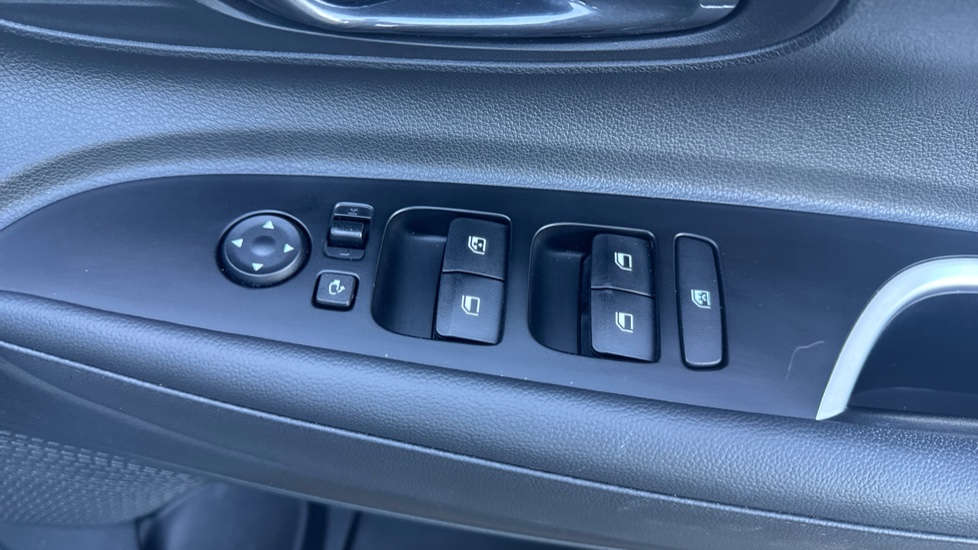 Hyundai BAYON 1.0 TGDi Premium 5dr DCT Petrol Hatchback - Image 37