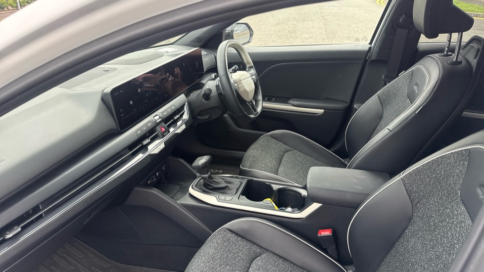 Kia K4 1.0T-GDi 115 48V GT-Line 5dr DCT Petrol Hatchback - Image 9