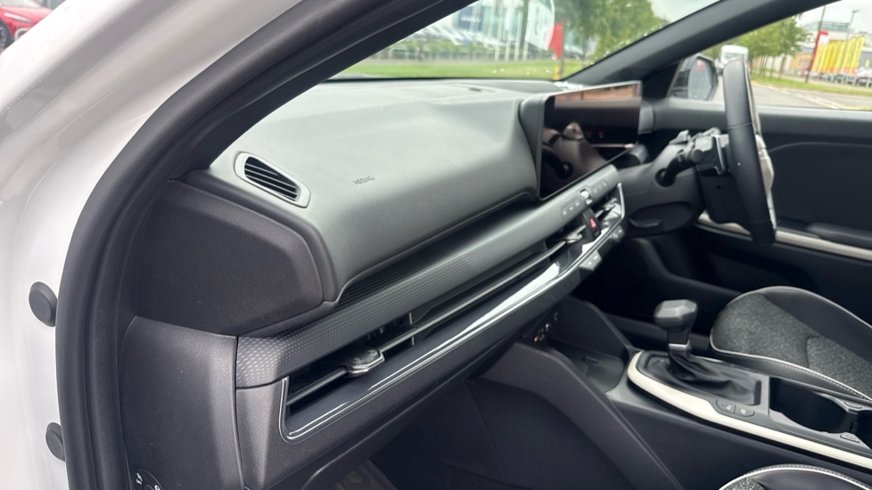 Kia K4 1.0T-GDi 115 48V GT-Line 5dr DCT Petrol Hatchback - Image 37