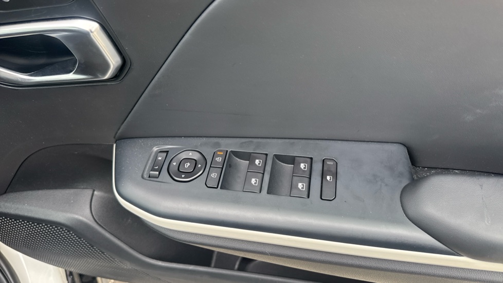 Kia K4 1.0T-GDi 115 48V GT-Line 5dr DCT Petrol Hatchback - Image 39