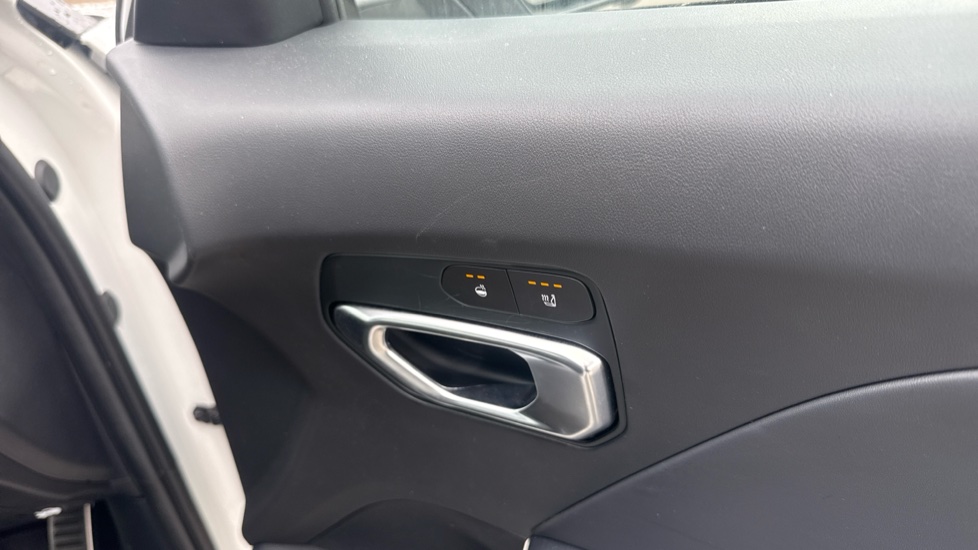 Kia K4 1.0T-GDi 115 48V GT-Line 5dr DCT Petrol Hatchback - Image 40