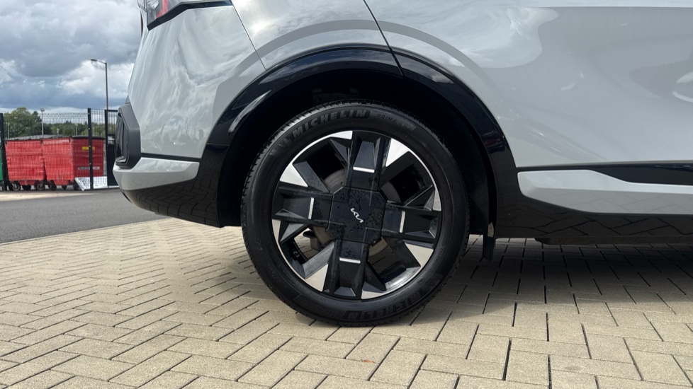 Kia Sportage 1.6T GDi HEV GT-Line 5dr Auto Hybrid Estate - Image 7