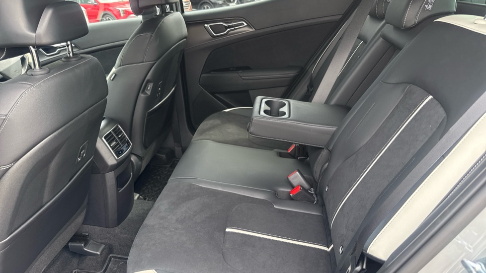 Kia Sportage 1.6T GDi HEV GT-Line 5dr Auto Hybrid Estate - Image 29