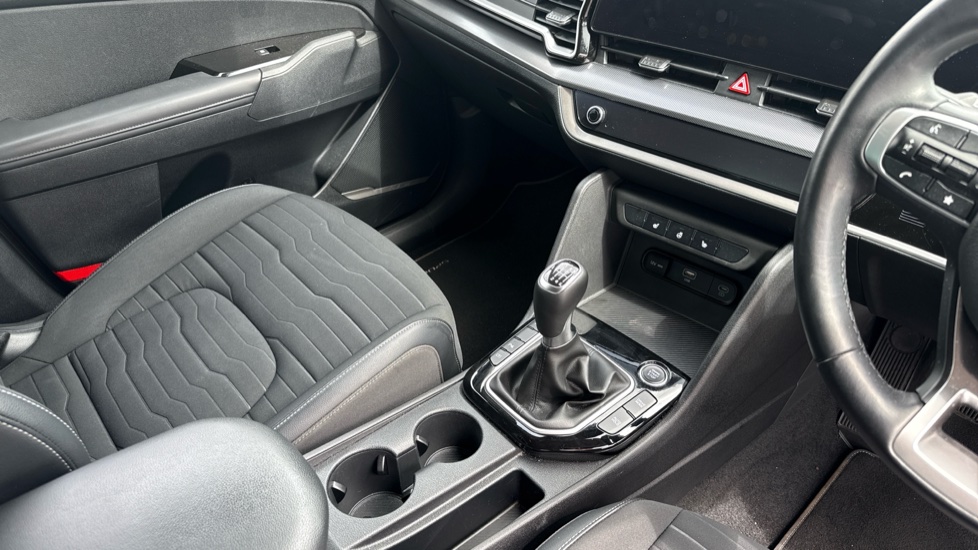 Kia Sportage 1.6T GDi ISG Launch Edition 5dr Petrol Estate - Image 14
