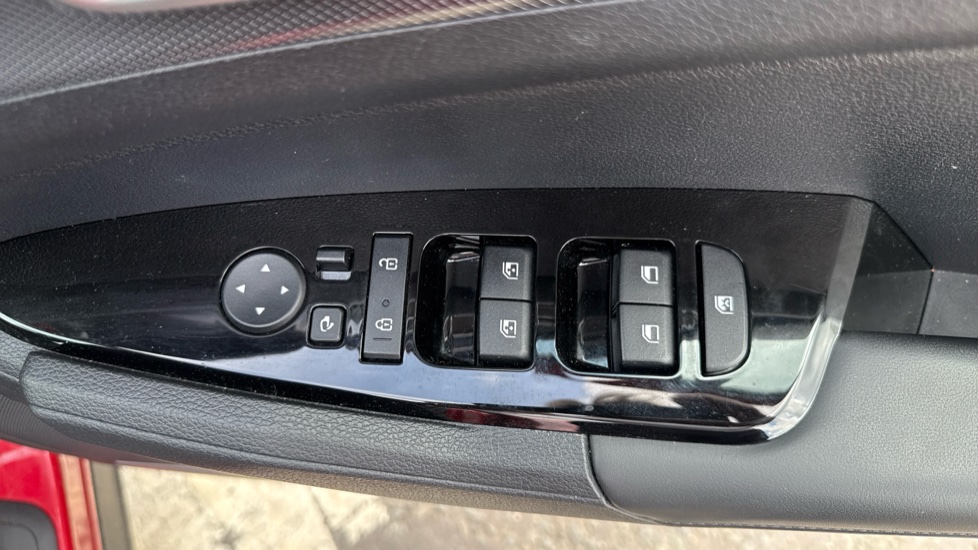 Kia Sportage 1.6T GDi ISG Launch Edition 5dr Petrol Estate - Image 22