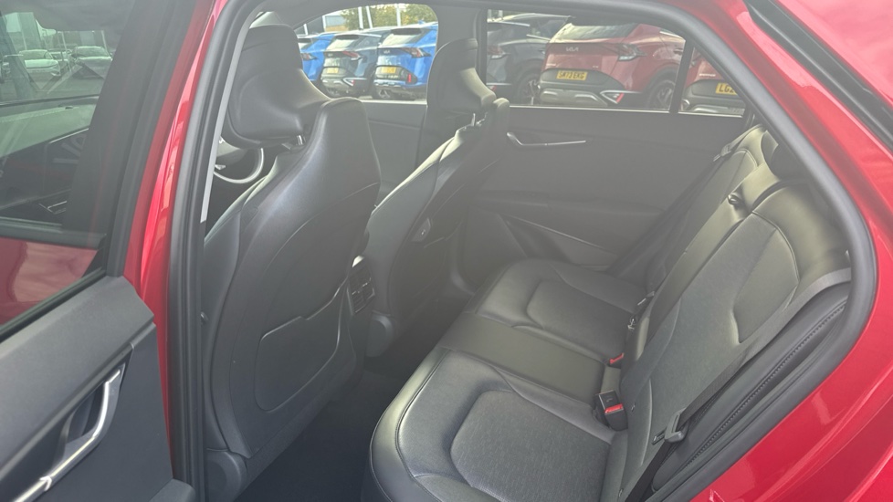 Kia Niro 1.6 GDi 127 Hybrid 4 5dr DCT Hybrid Estate - Image 16