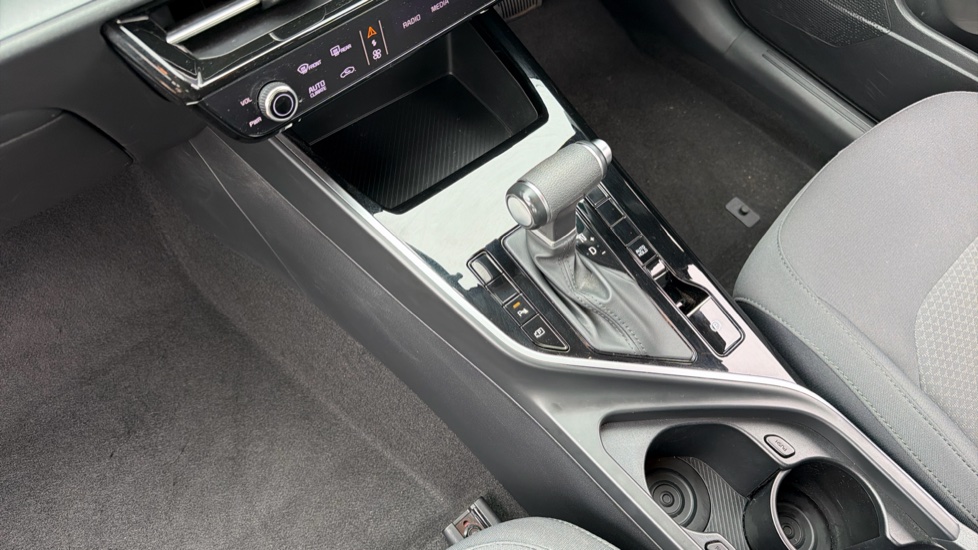 Kia Niro 1.6 GDi Hybrid 2 5dr DCT Hybrid Estate - Image 13