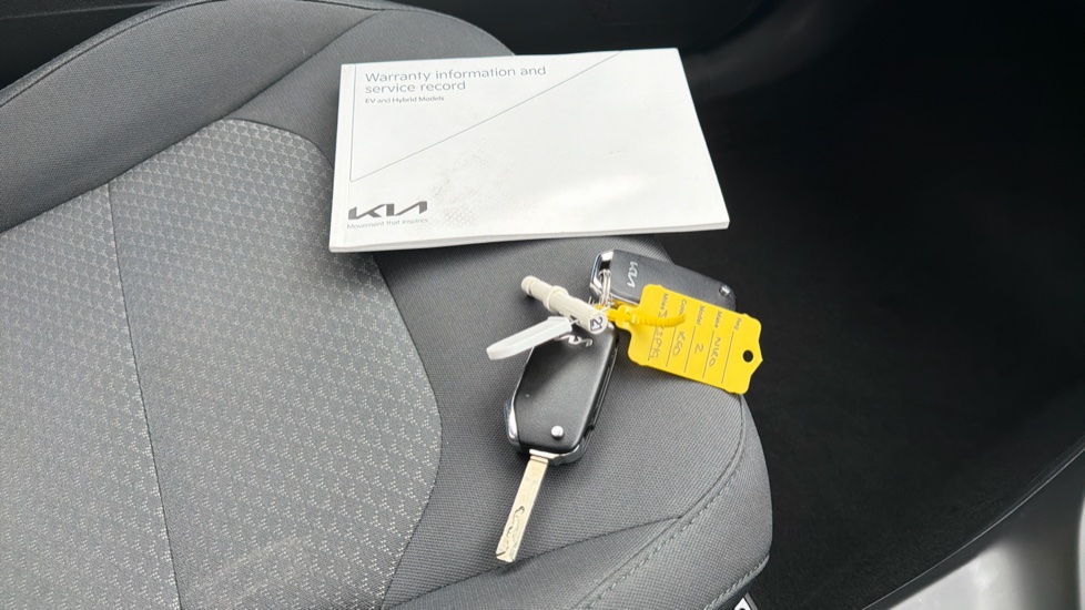 Kia Niro 1.6 GDi Hybrid 2 5dr DCT Hybrid Estate - Image 19