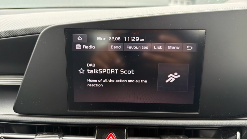Kia Niro 1.6 GDi Hybrid 2 5dr DCT Hybrid Estate - Image 23
