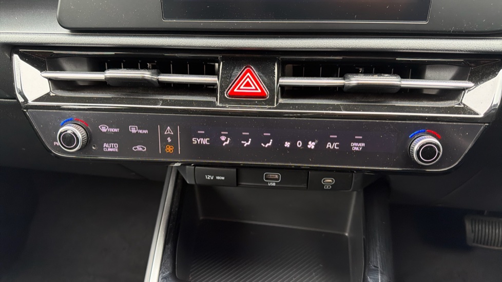 Kia Niro 1.6 GDi Hybrid 2 5dr DCT Hybrid Estate - Image 29