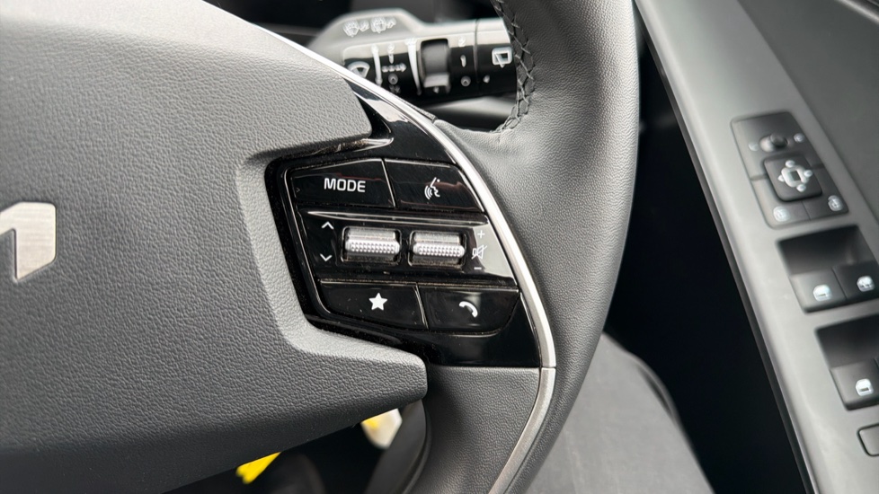 Kia Niro 1.6 GDi Hybrid 2 5dr DCT Hybrid Estate - Image 36