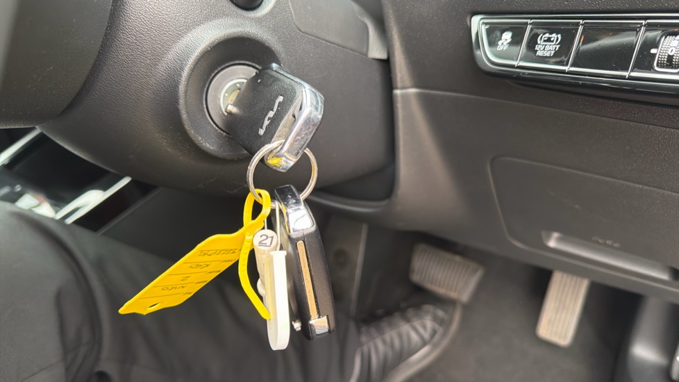 Kia Niro 1.6 GDi Hybrid 2 5dr DCT Hybrid Estate - Image 44