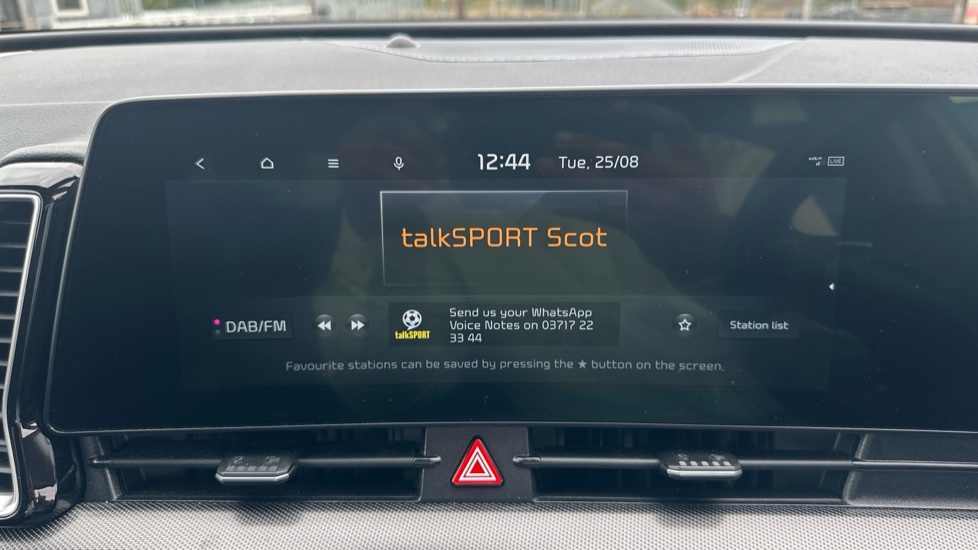 Kia Sportage 1.6T GDi PHEV 3 5dr Auto AWD Estate - Image 30