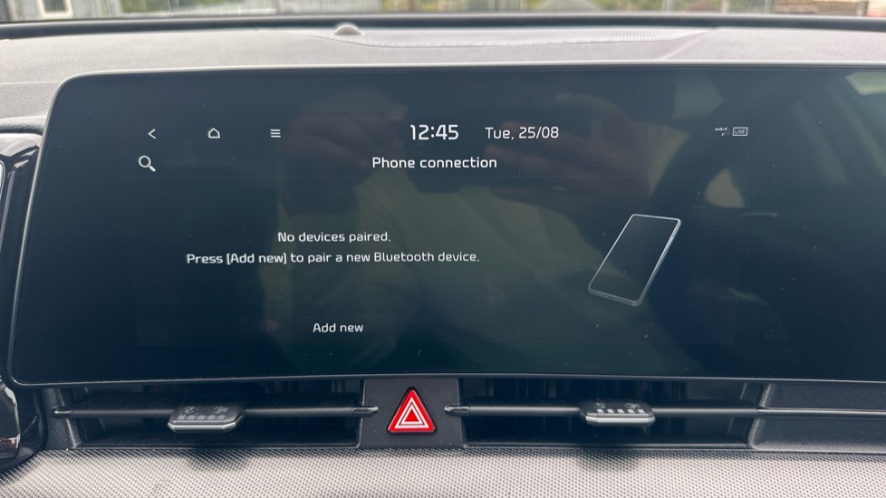 Kia Sportage 1.6T GDi PHEV 3 5dr Auto AWD Estate - Image 34