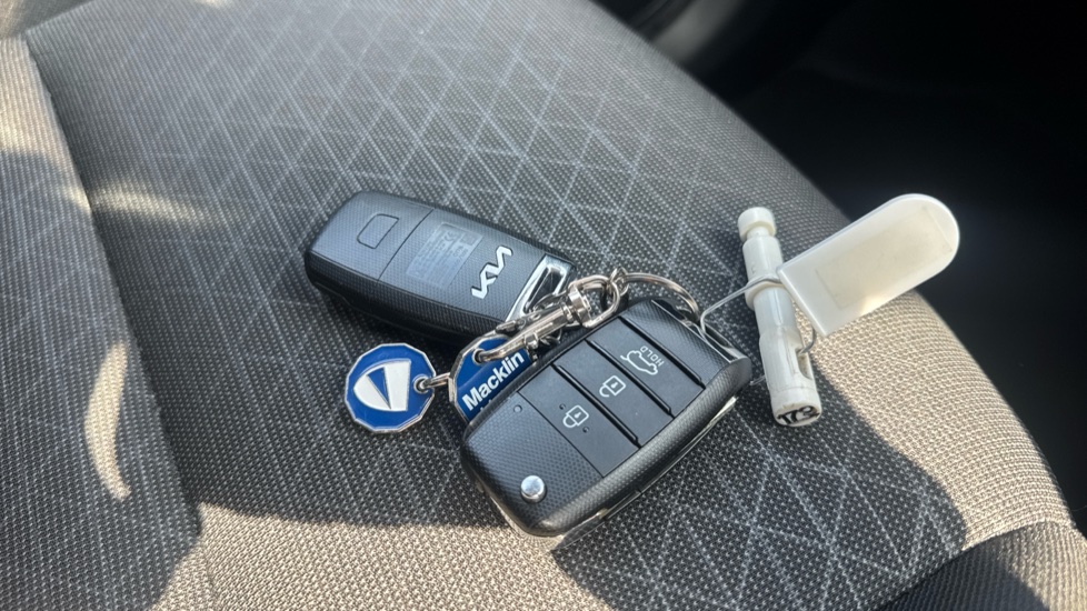 Kia Picanto 1.0 3 5dr Auto [4 seats] Petrol Hatchback - Image 20
