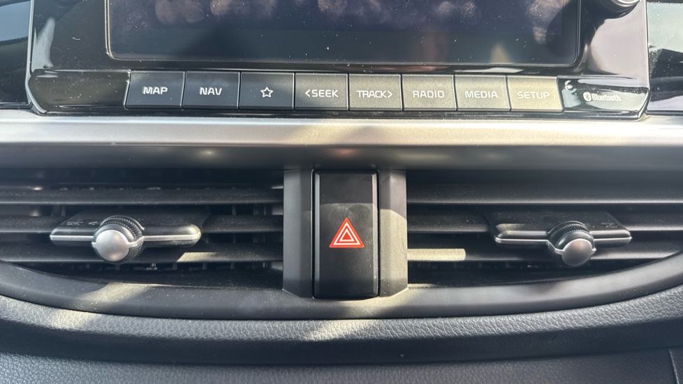 Kia Picanto 1.0 3 5dr Auto [4 seats] Petrol Hatchback - Image 38