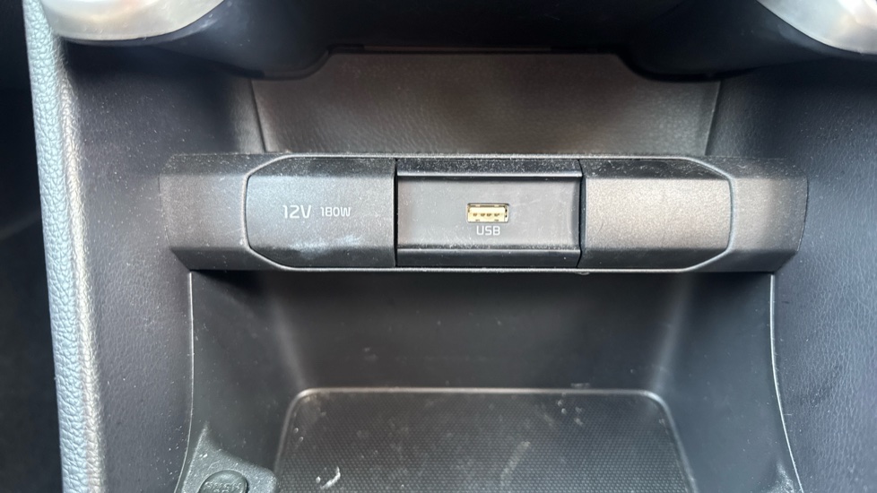 Kia Picanto 1.0 3 5dr Auto [4 seats] Petrol Hatchback - Image 40
