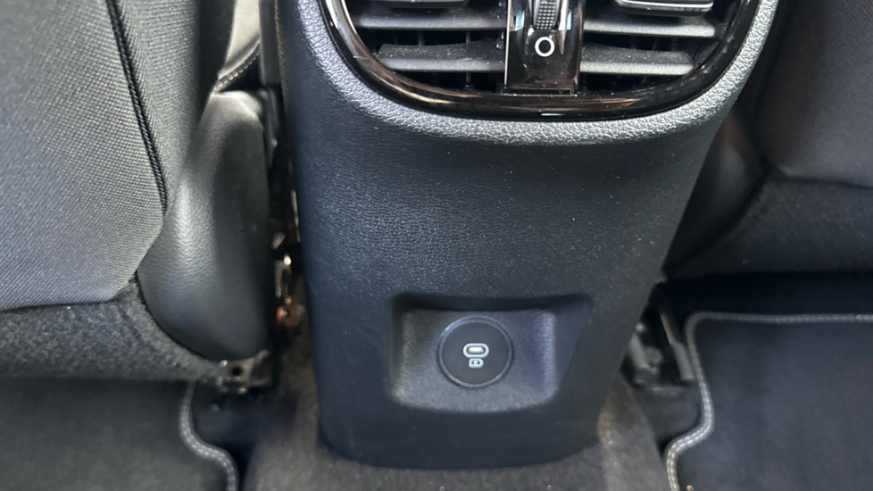 Kia Xceed 1.5T GDi ISG GT-Line 5dr Petrol Hatchback - Image 28