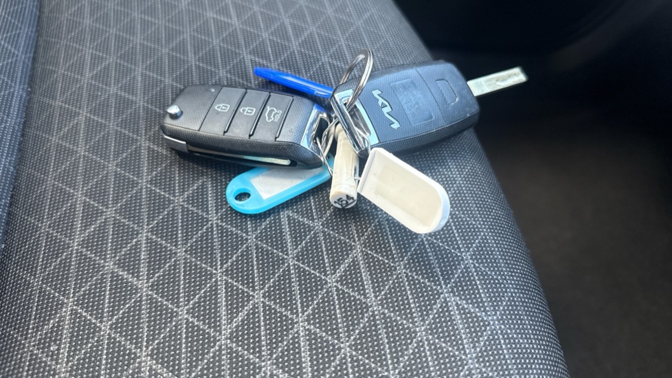 Kia Picanto 1.0 2 5dr [4 seats] Petrol Hatchback - Image 20