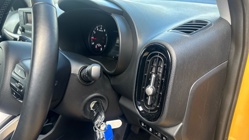 Kia Picanto 1.0 2 5dr [4 seats] Petrol Hatchback - Image 31