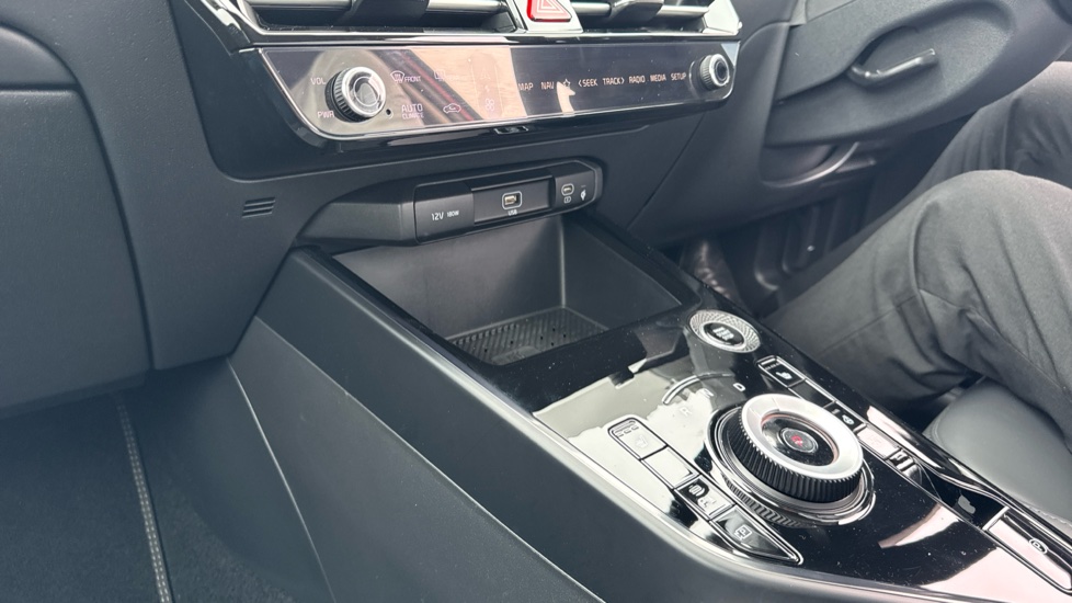 Kia Niro 1.6 GDi 136 Hybrid Evolve 5dr DCT Hybrid Estate - Image 13