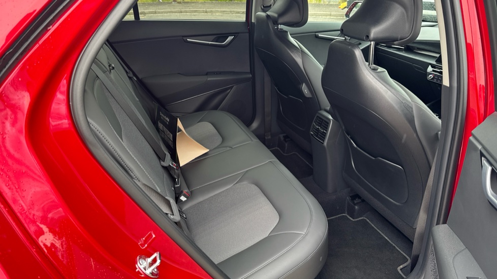 Kia Niro 1.6 GDi 136 Hybrid Evolve 5dr DCT Hybrid Estate - Image 16