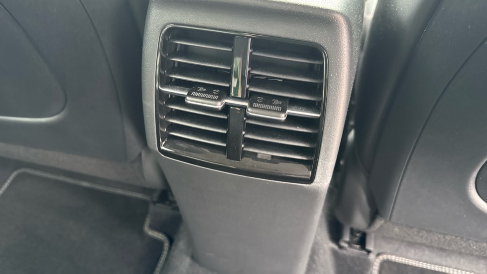 Kia Niro 1.6 GDi 136 Hybrid Evolve 5dr DCT Hybrid Estate - Image 35