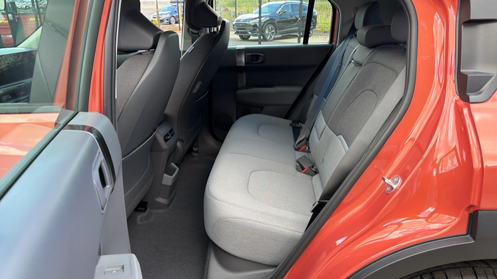 Kia EV3 148kW Air 81.4kWh 5dr Auto Electric Estate - Image 16